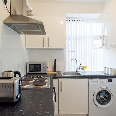 Belgian Studio Apt 2 Huddersfield Zewnętrze zdjęcie
